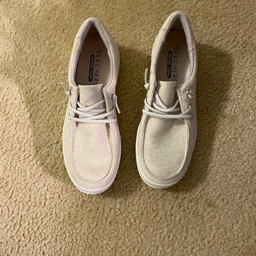 Sketcher Roadies Slip ons